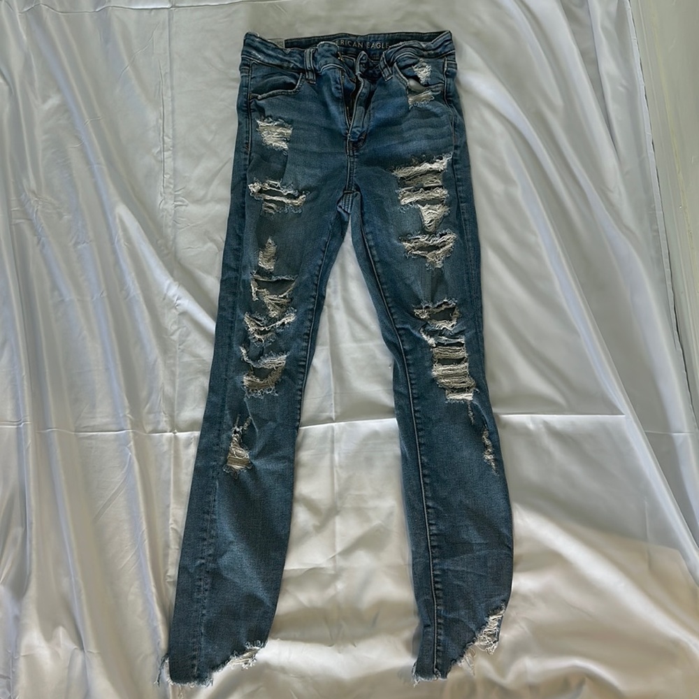 Size 8 High waisted ripped American eagle jeggings super stretch